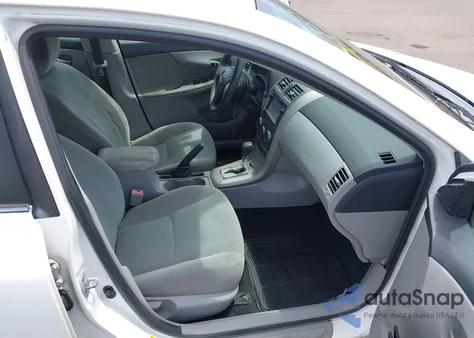 2013 Toyota Corolla S/Le z USA, uszkodzony, nr VIN 2T1BU4EE9DC982034